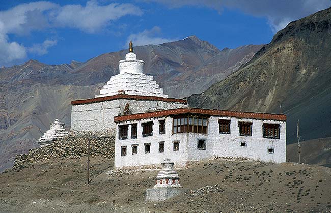 monastere-bouddhiste-pibiting-ecole-zanskar